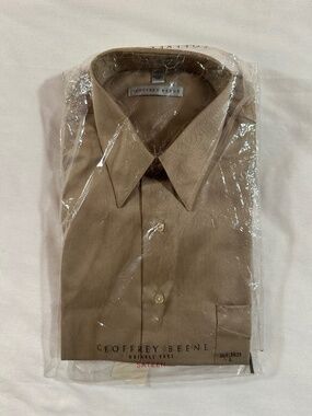 NWT Geoffrey Beene, L  wrinkle free beige dress shirt